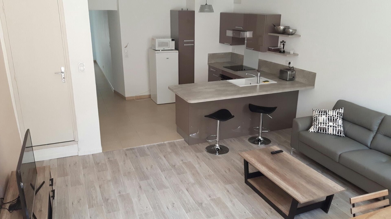 Photo of Livingroom in Apt