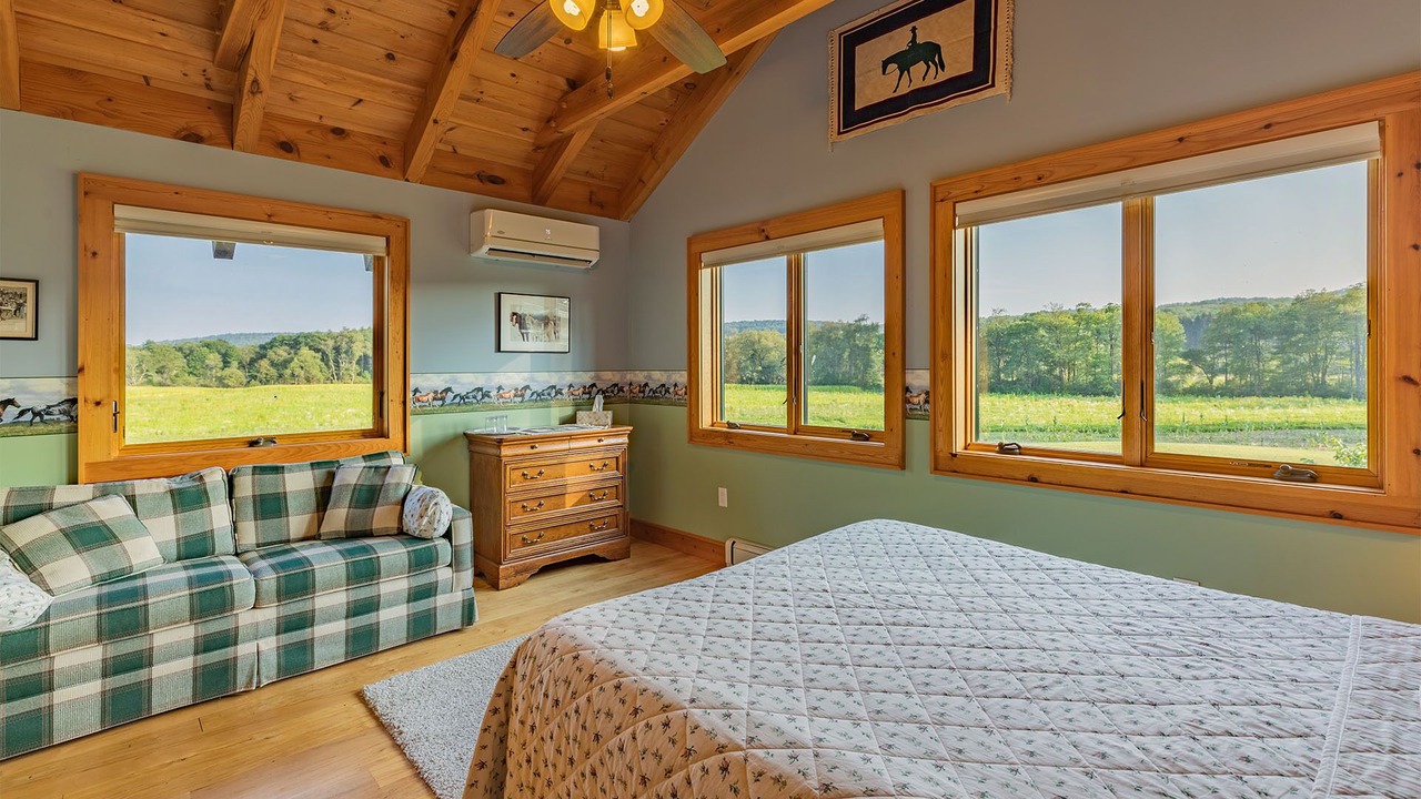 Photo of Bedroom in Ithaca