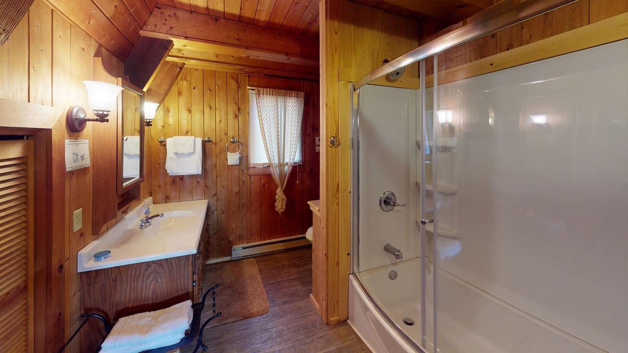 Photo of Bathroom in Nelsonville