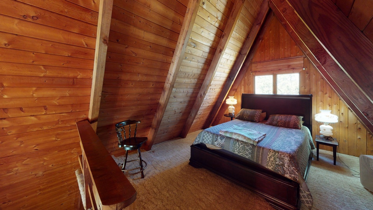 Photo of Bedroom in Nelsonville