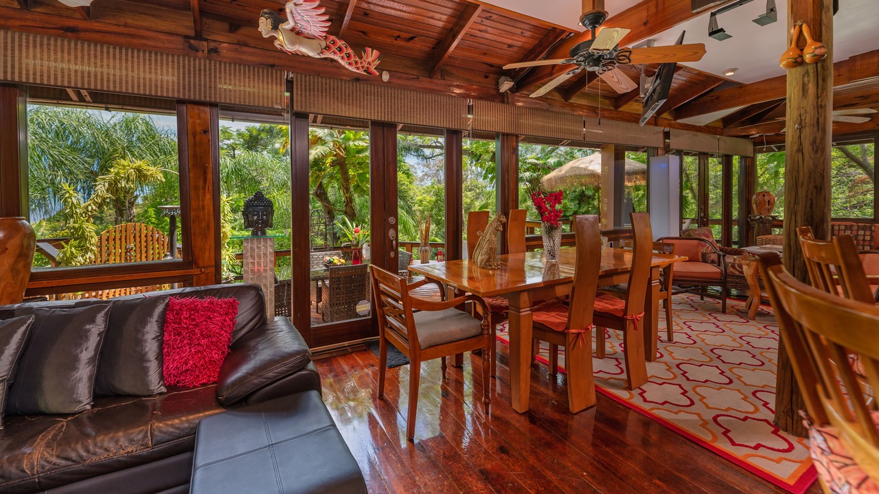 Photo of Livingroom in Antoneys Cay