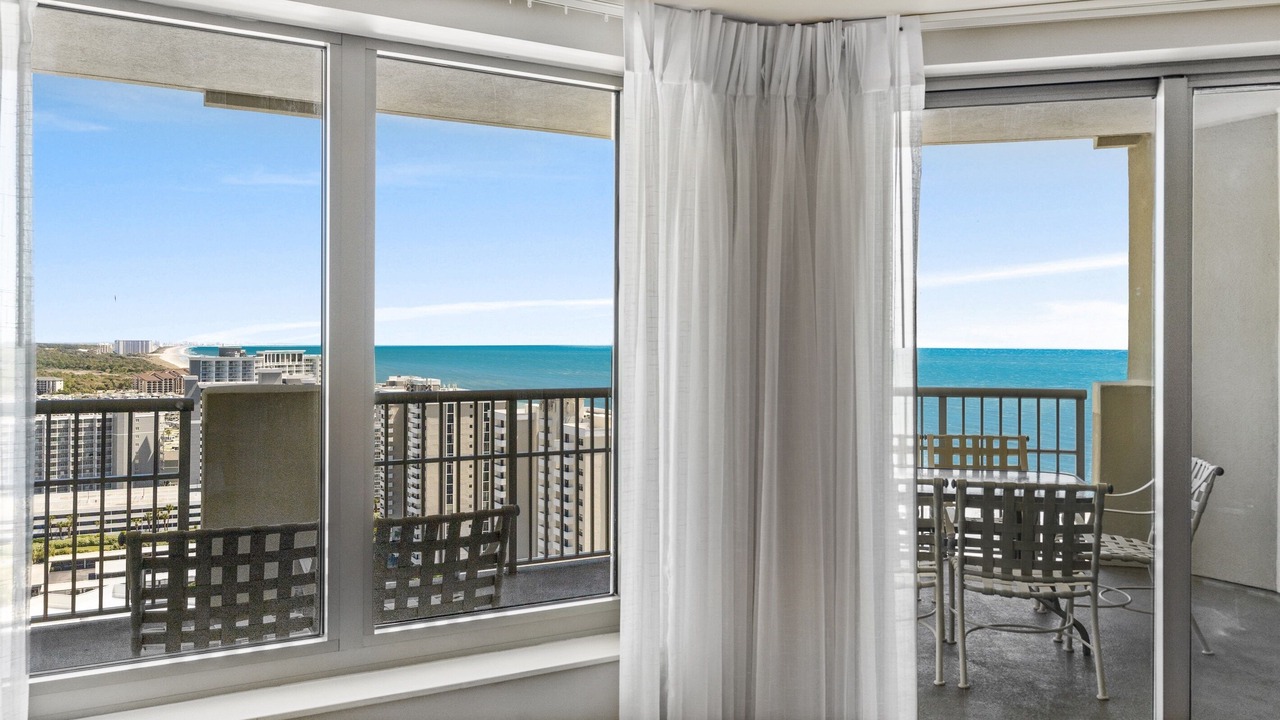 Photo of Bedroom in Arcadian Shores