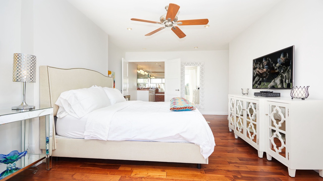 Photo of Bedroom in Eastern Malibu