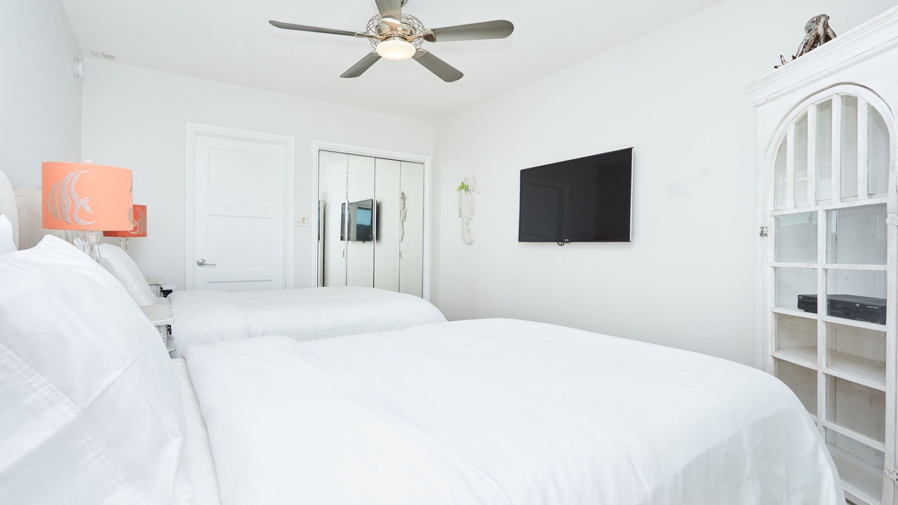 Photo of Bedroom in Eastern Malibu