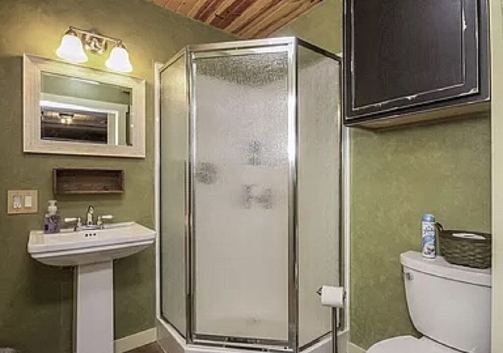 Photo of Bathroom in Squaw