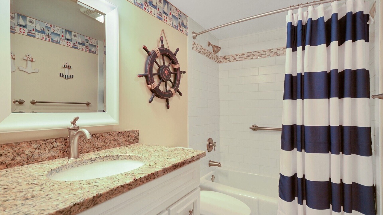 Photo of Bathroom in Folly Field