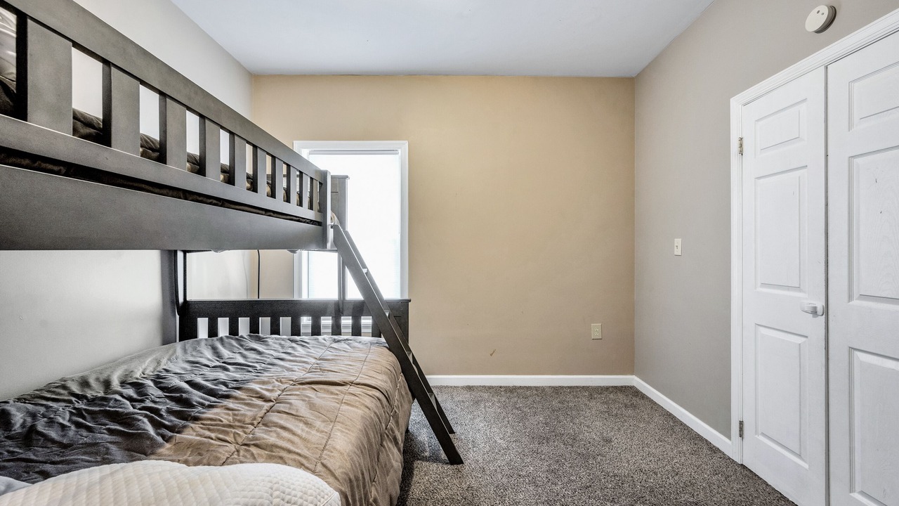 Photo of Bedroom in Lake Harmony Estates