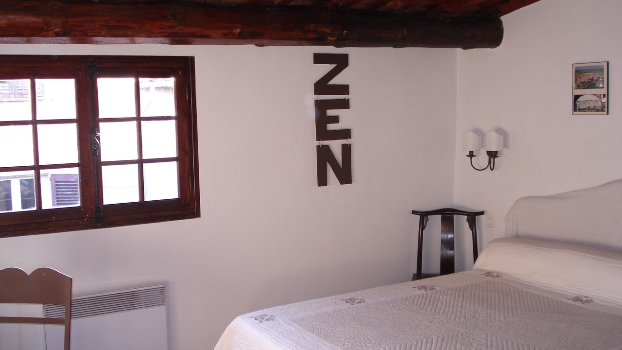 Photo of Bedroom in Antibes City Centre