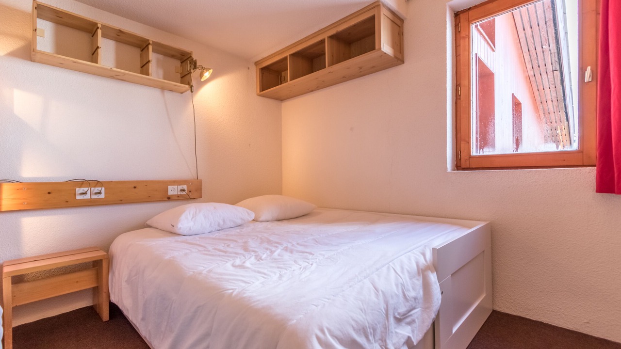 Photo of Bedroom in Arc-1800
