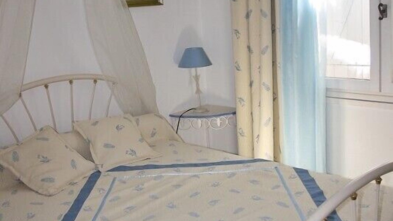 Photo of Bedroom in Roussillon