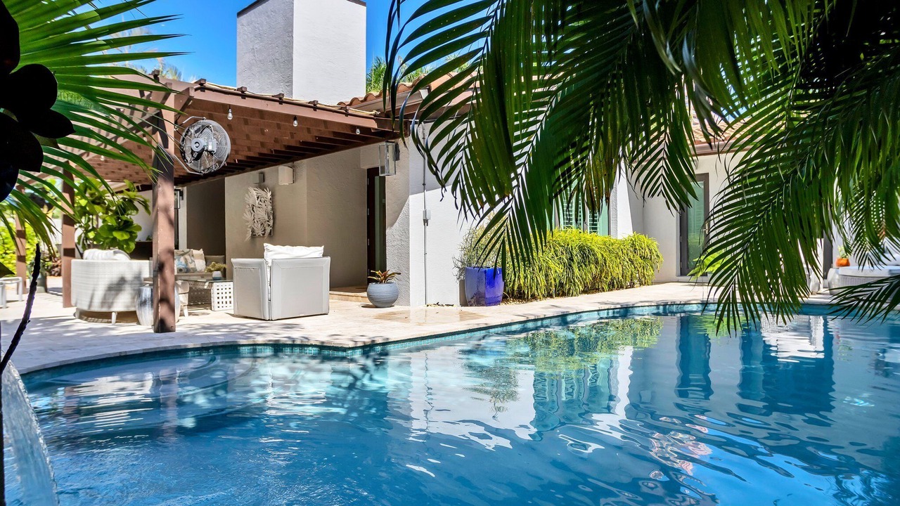 Photo of Outdoor in Dolphin Isles