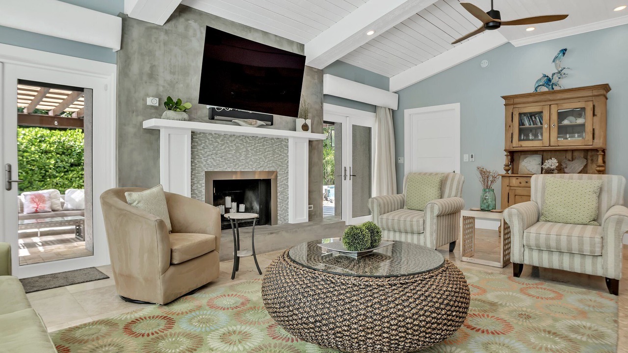 Photo of Livingroom in Dolphin Isles