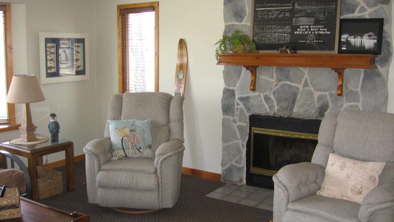 Photo of Livingroom in Lakeview