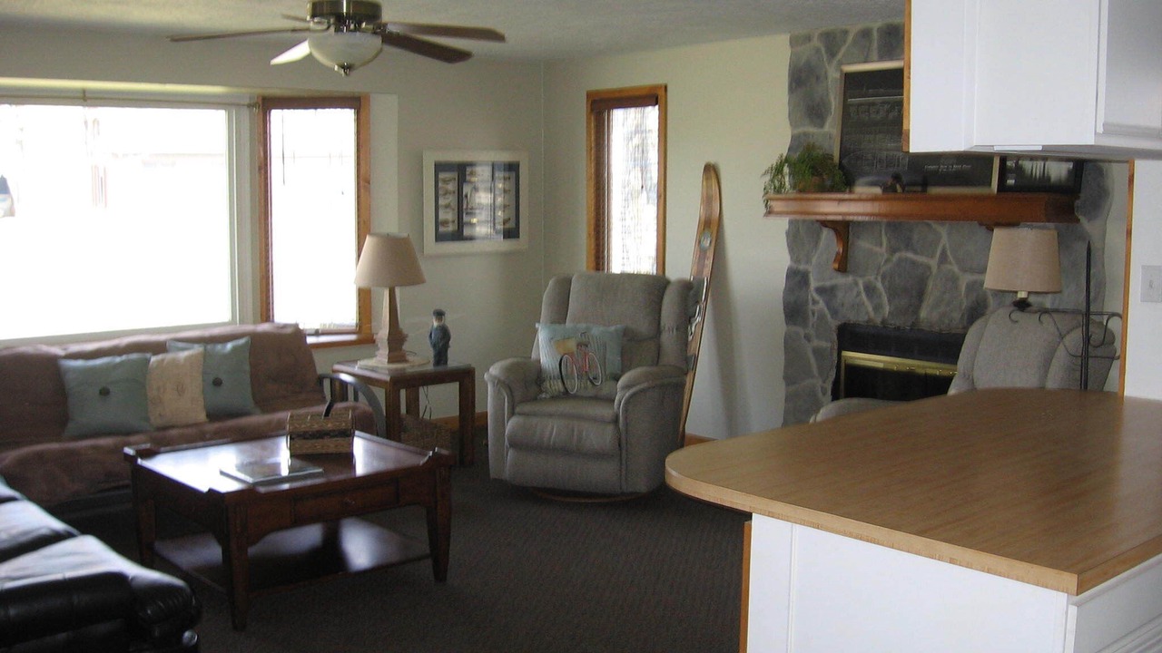 Photo of Livingroom in Lakeview
