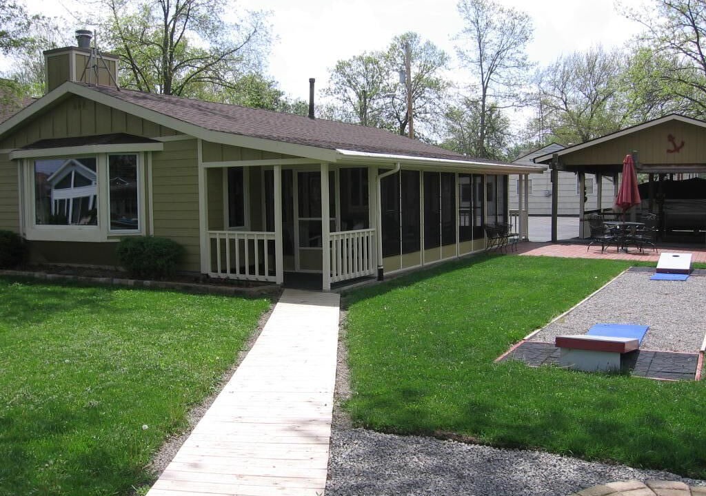 Photo of Outdoor in Lakeview