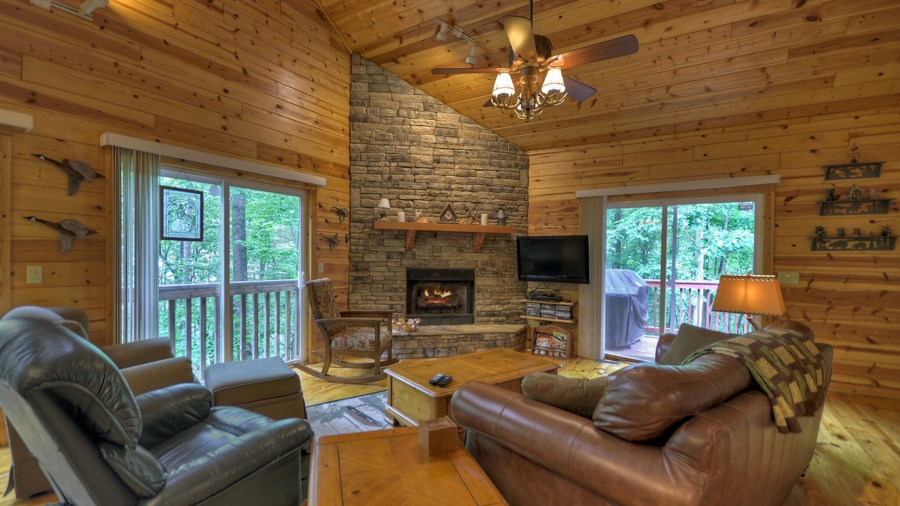 Photo of Livingroom in Ellijay