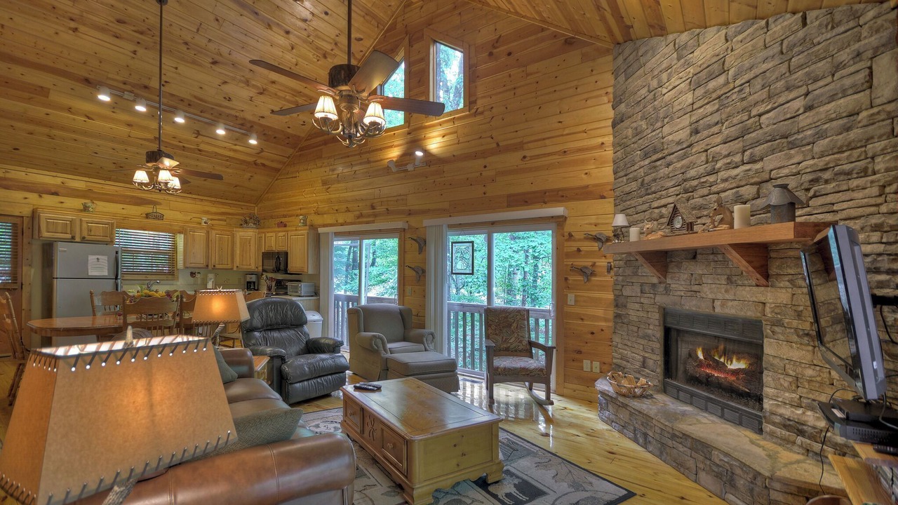 Photo of Livingroom in Ellijay