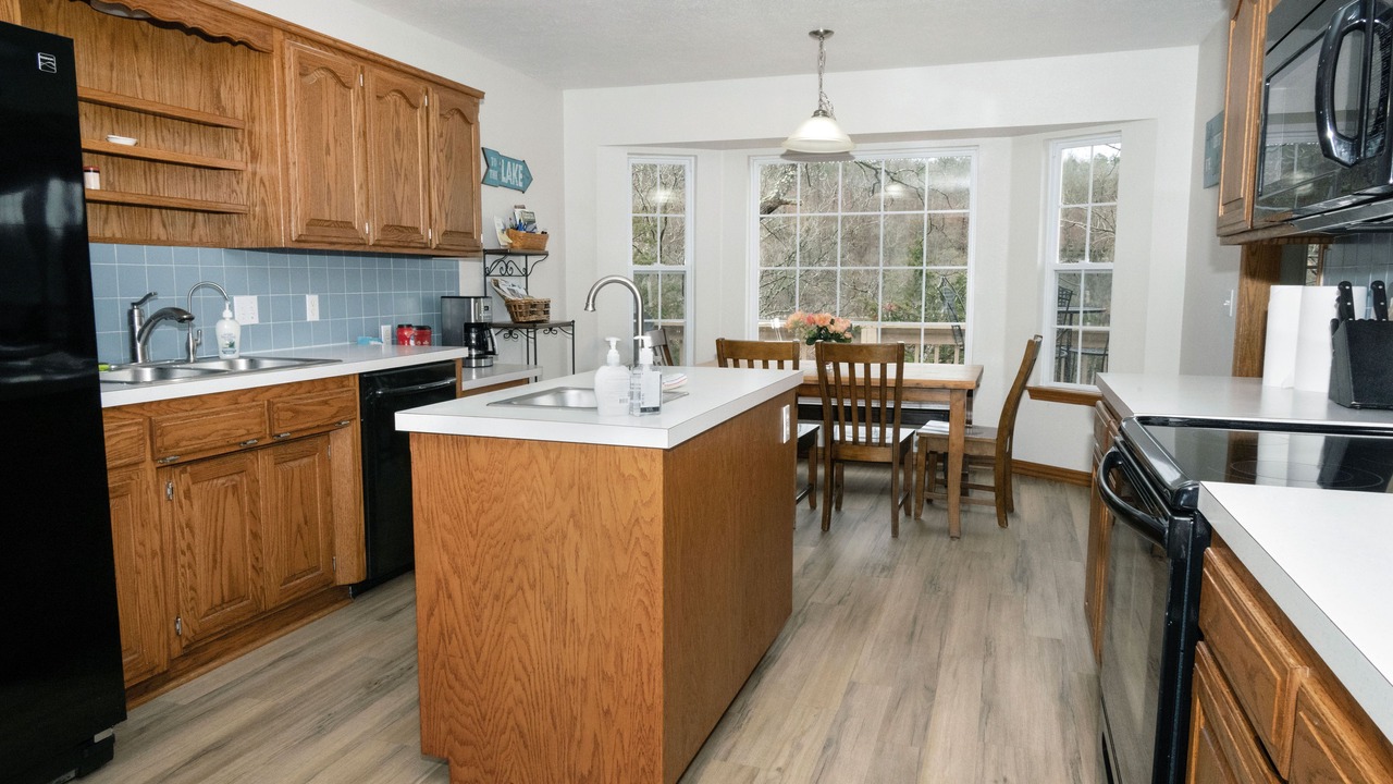 Photo of Kitchen in Sylvan Shores