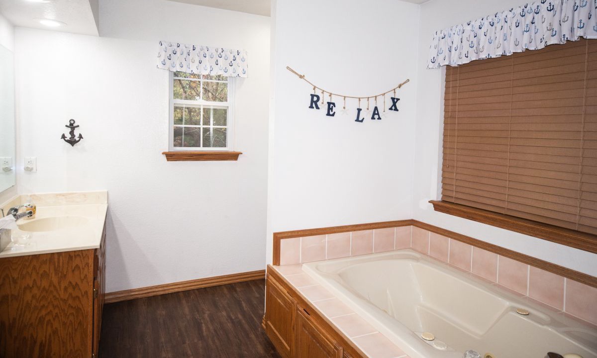 Photo of Bathroom in Sylvan Shores