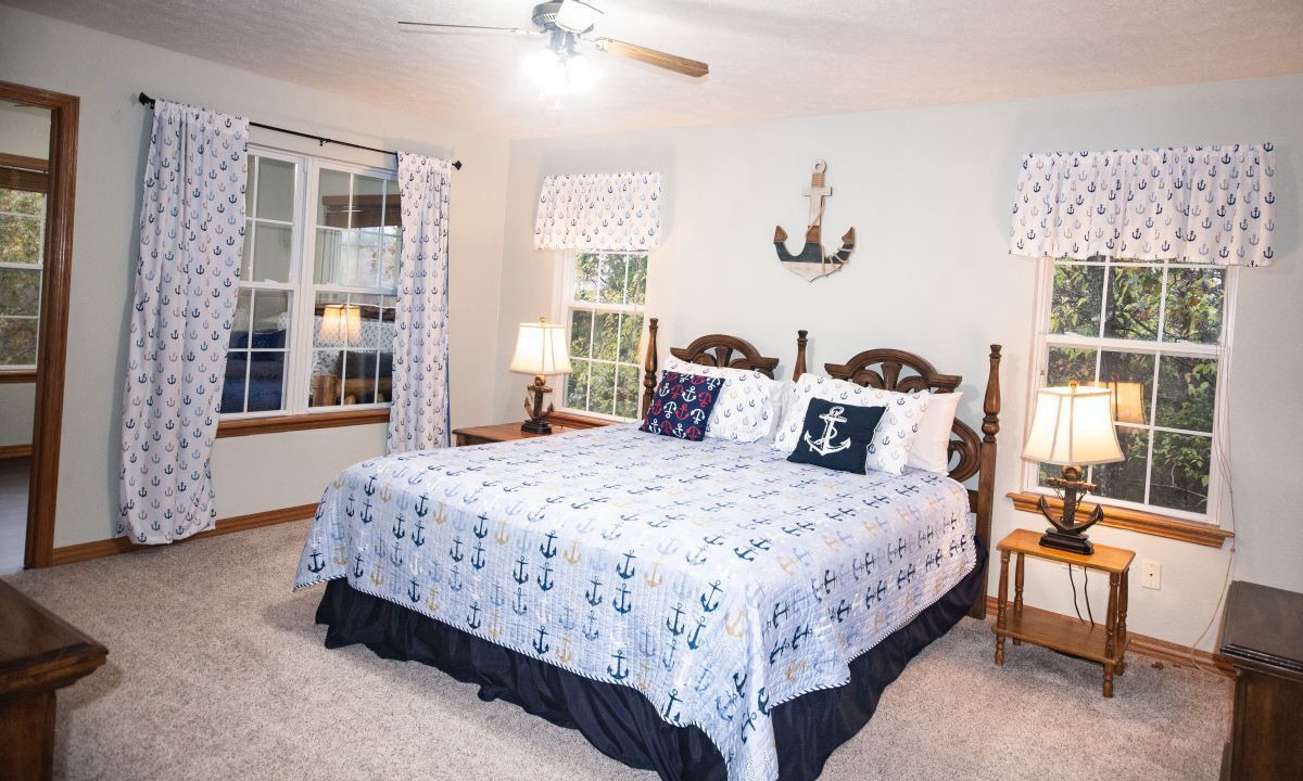 Photo of Bedroom in Sylvan Shores