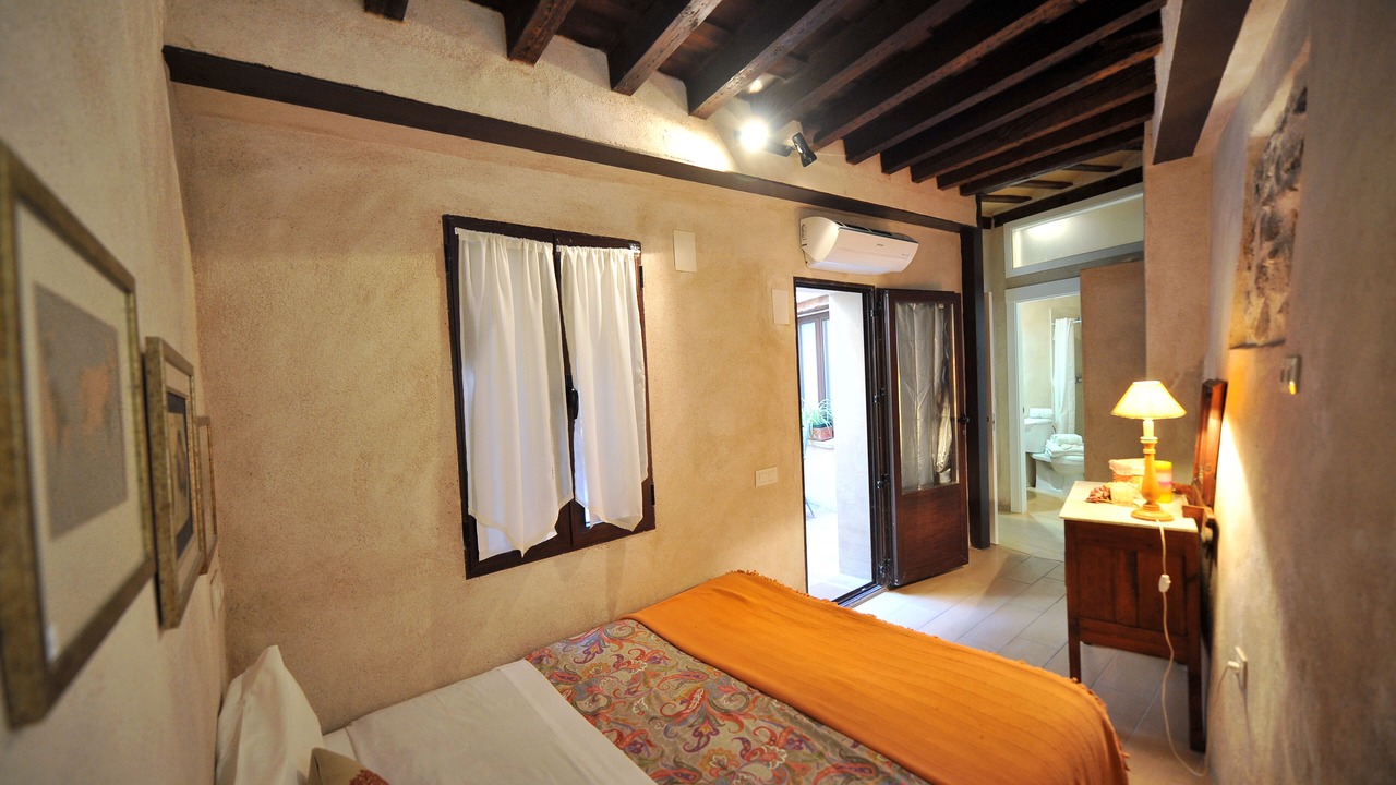 Photo of Bedroom in Toledo City Center