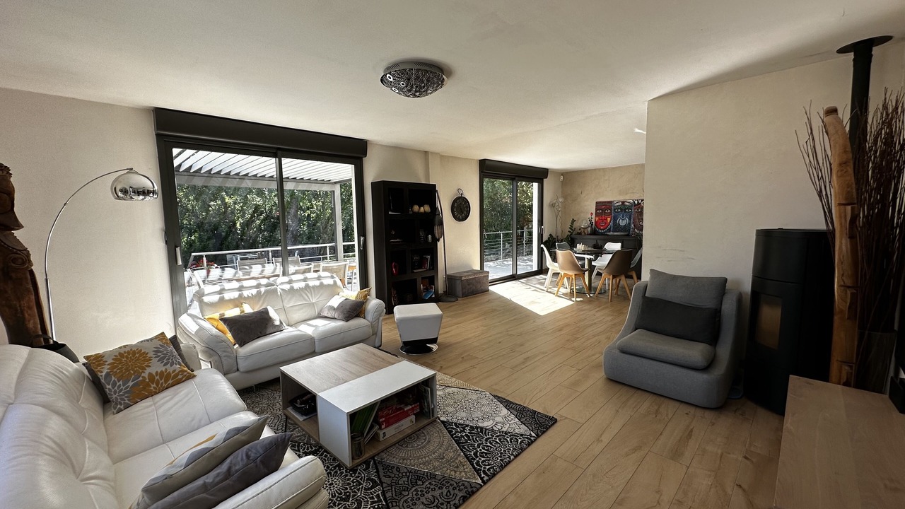 Photo of Livingroom in Forcalqueiret
