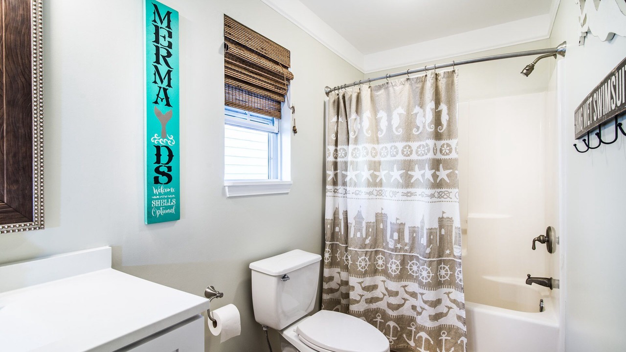 Photo of Bathroom in Surfside Beach