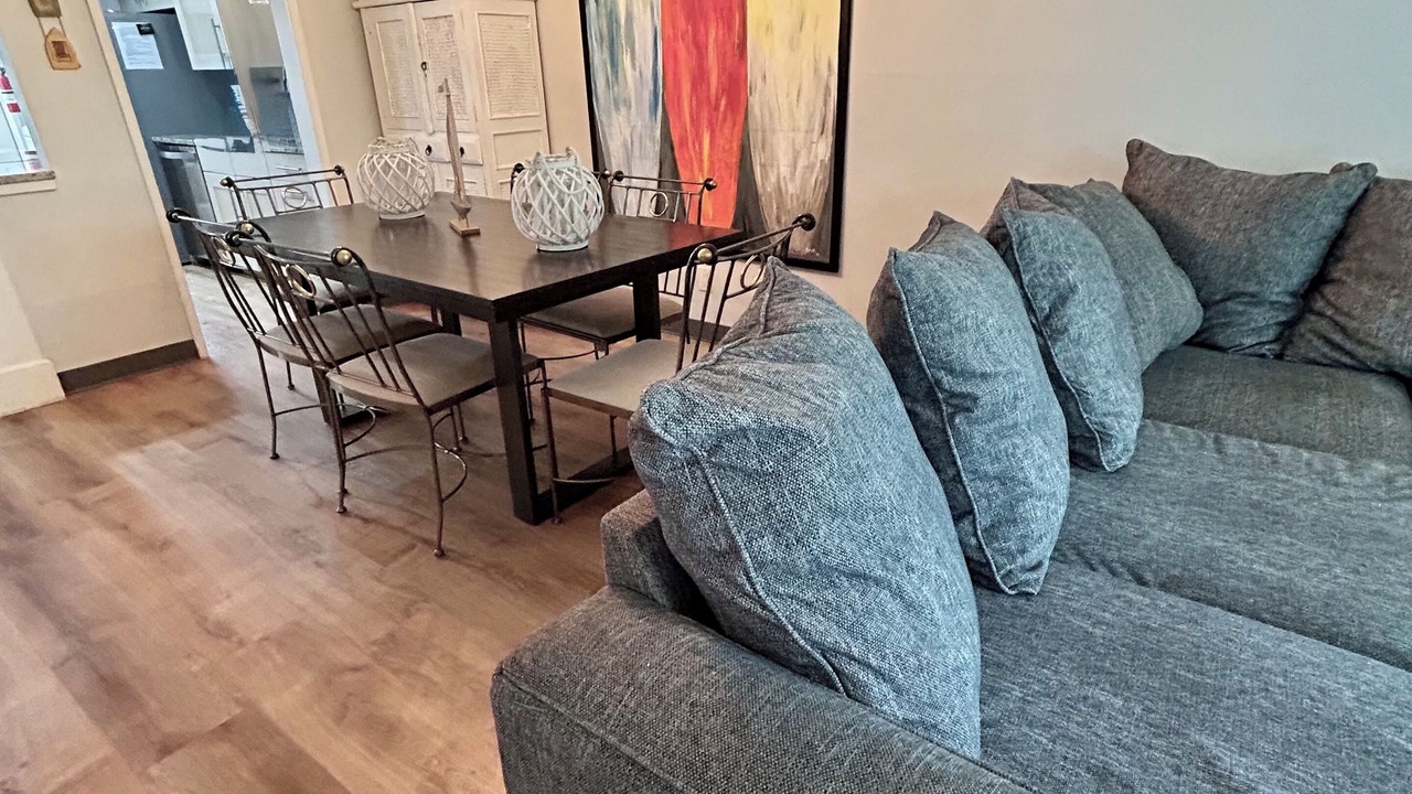 Photo of Livingroom in North Forest Beach