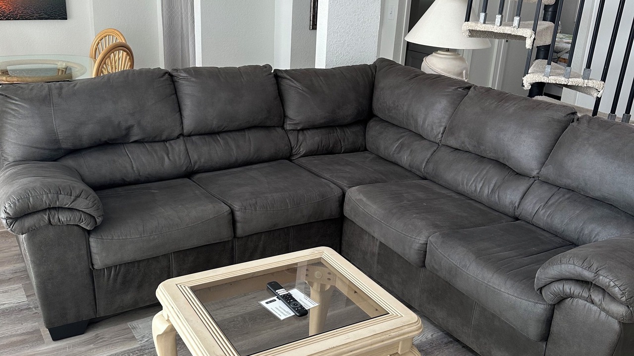 Photo of Livingroom in Treasure Island