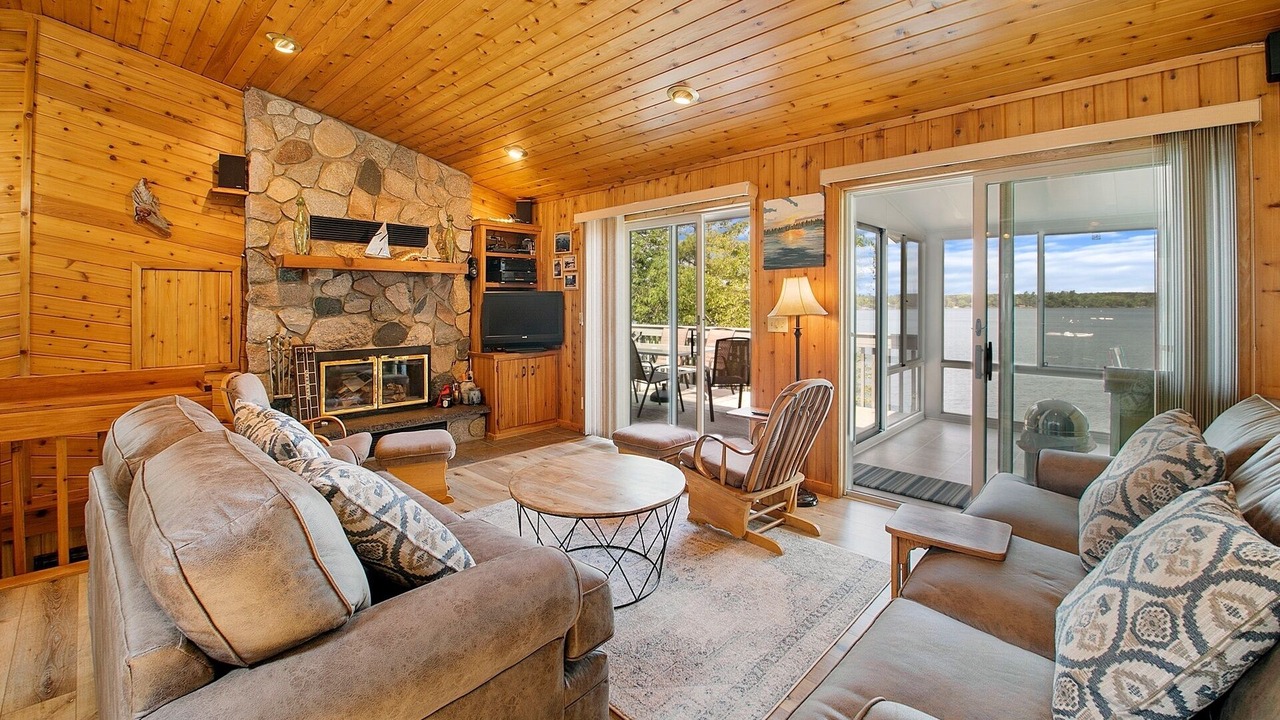 Photo of Livingroom in Markville