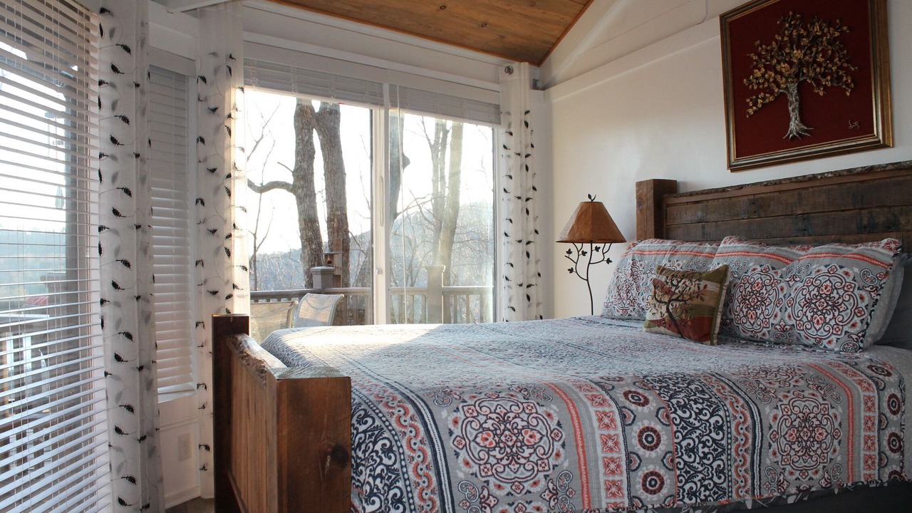 Photo of Bedroom in Big Canoe