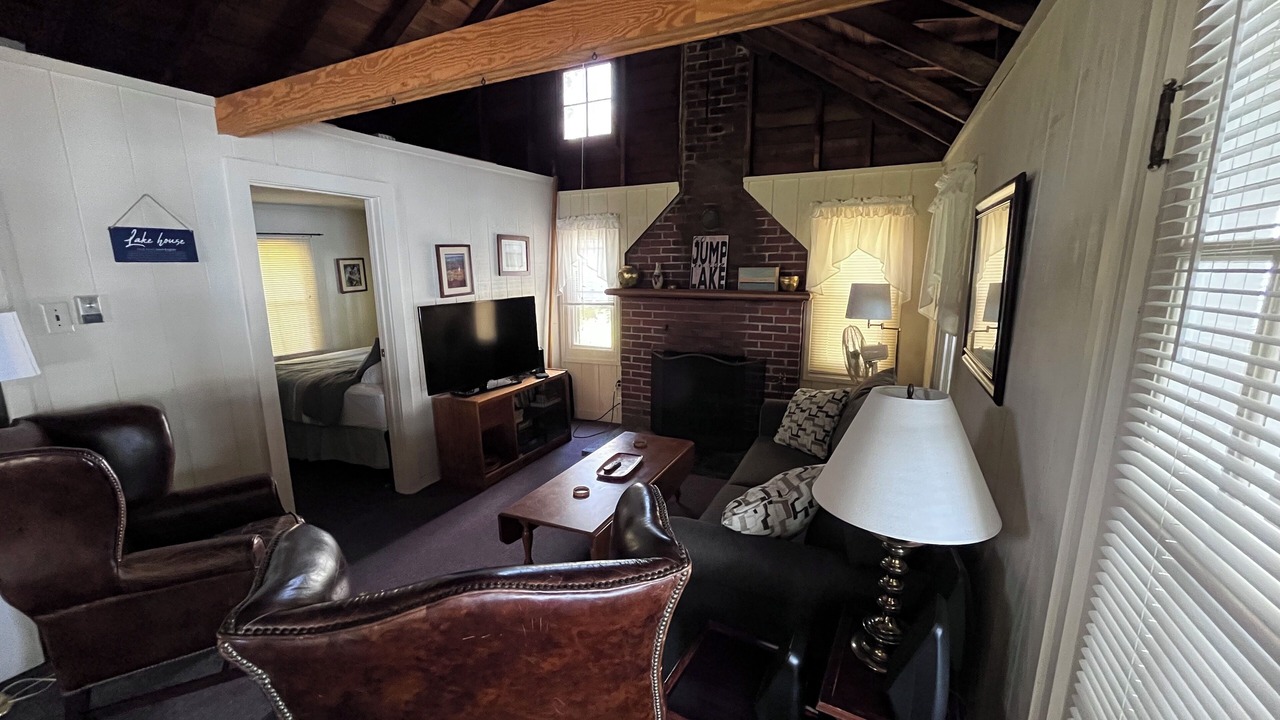 Photo of Bedroom in Town of Benton