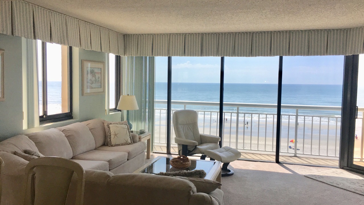 Photo of Livingroom in Crescent Beach