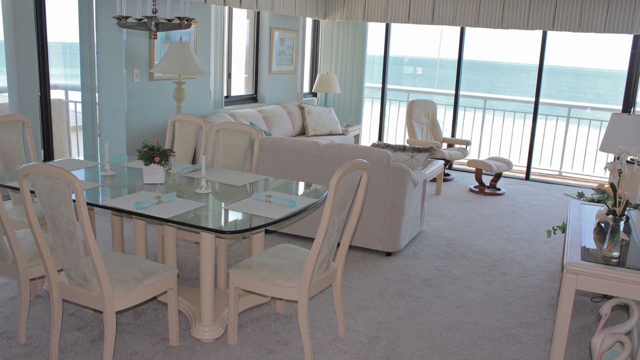 Photo of Livingroom in Crescent Beach