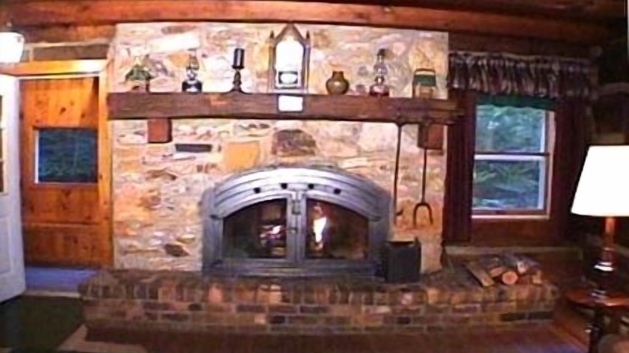 Photo of Livingroom in Charter Hills