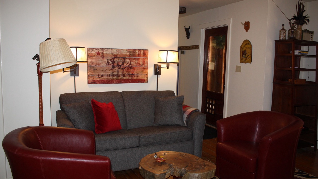 Photo of Livingroom in Camp Nelson