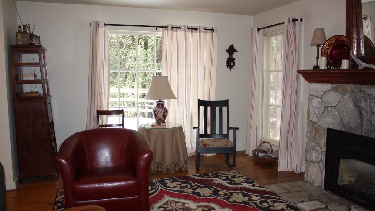 Photo of Livingroom in Camp Nelson