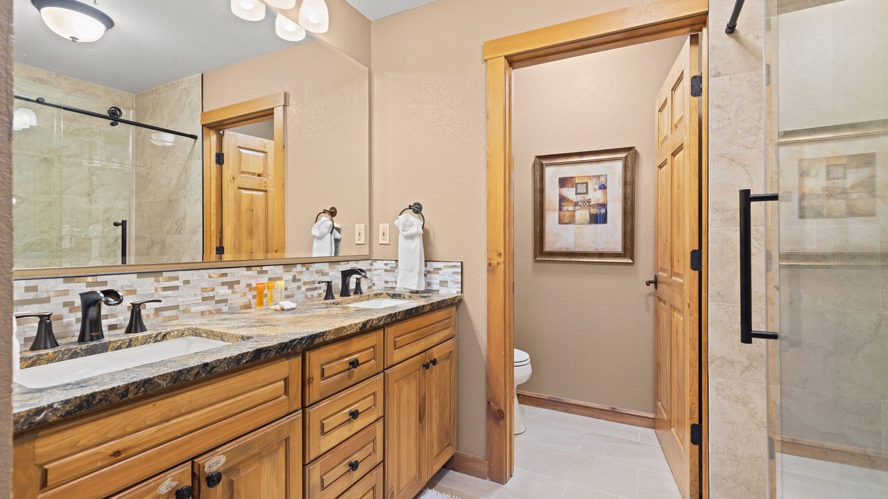 Photo of Bathroom in Lakeside Village
