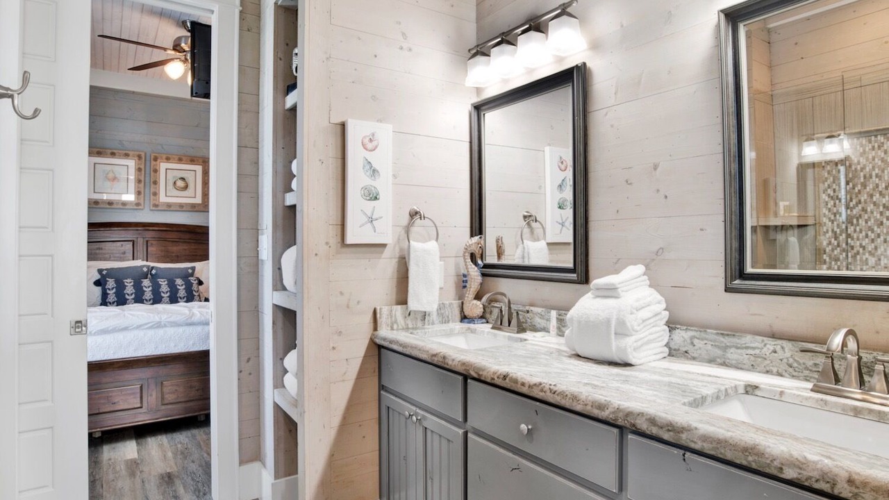 Photo of Bathroom in Orange Beach