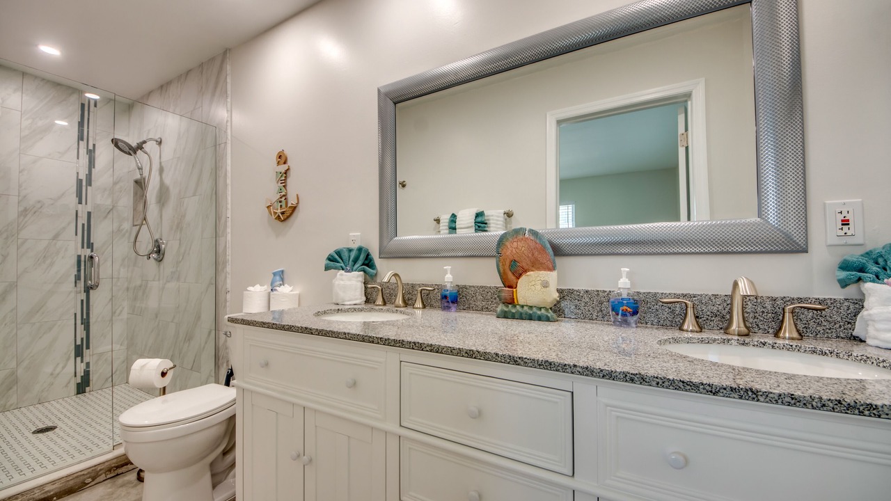 Photo of Bathroom in Yacht Club