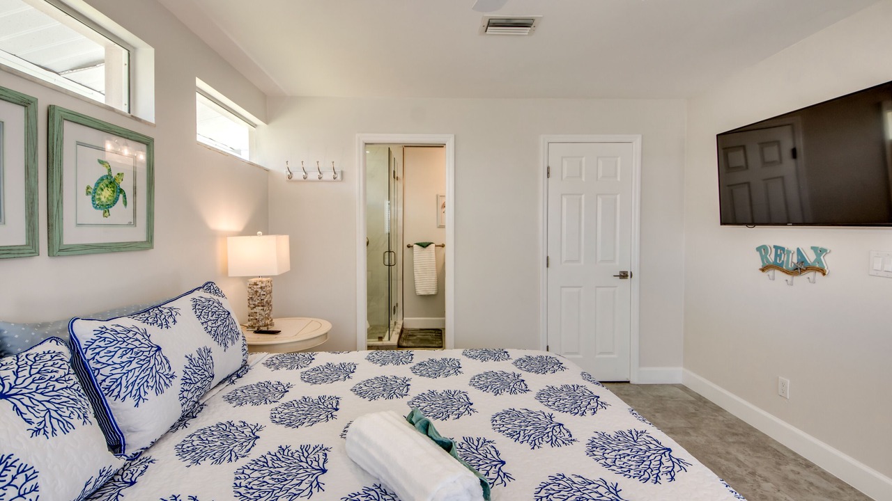 Photo of Bedroom in Yacht Club