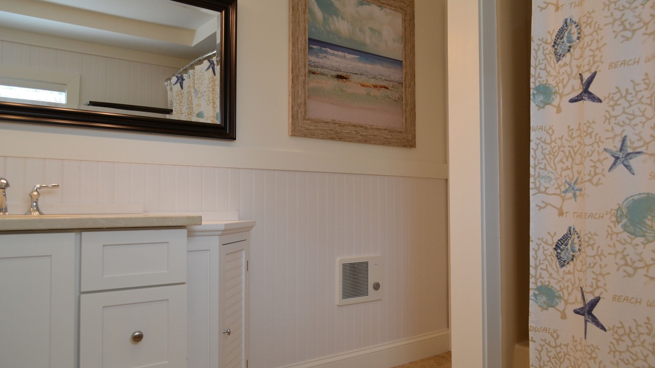 Photo of Bathroom in Ogunquit - Wells