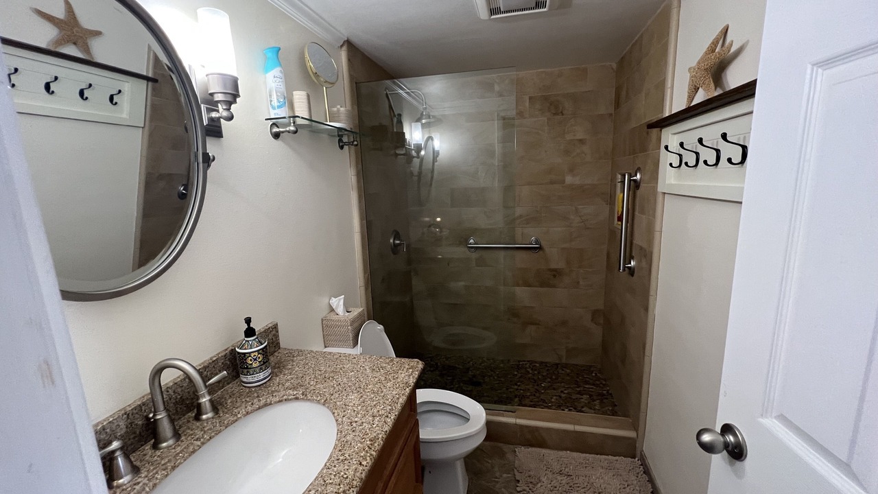 Photo of Bathroom in Carpinteria