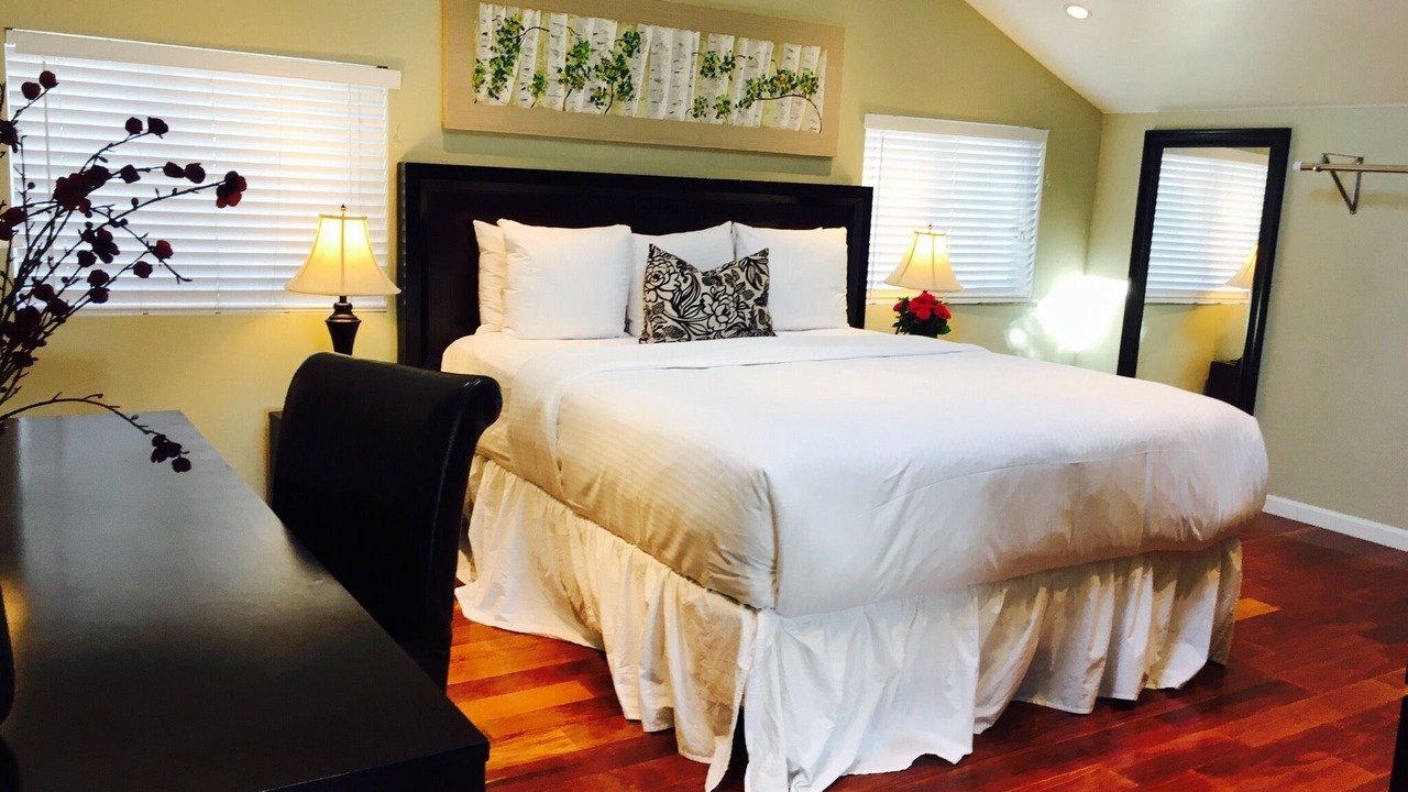 Photo of Bedroom in Laguna Beach