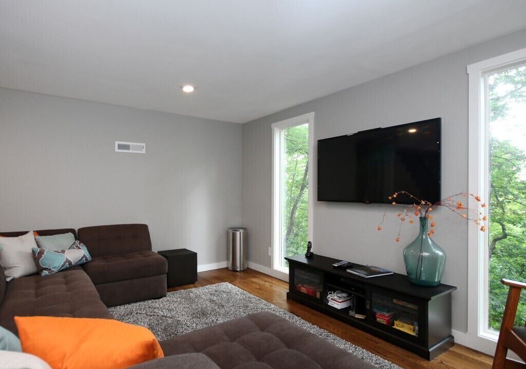 Photo of Bedroom in Woodfin