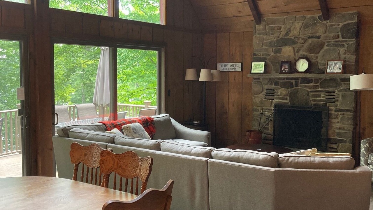 Photo of Livingroom in Lakeville