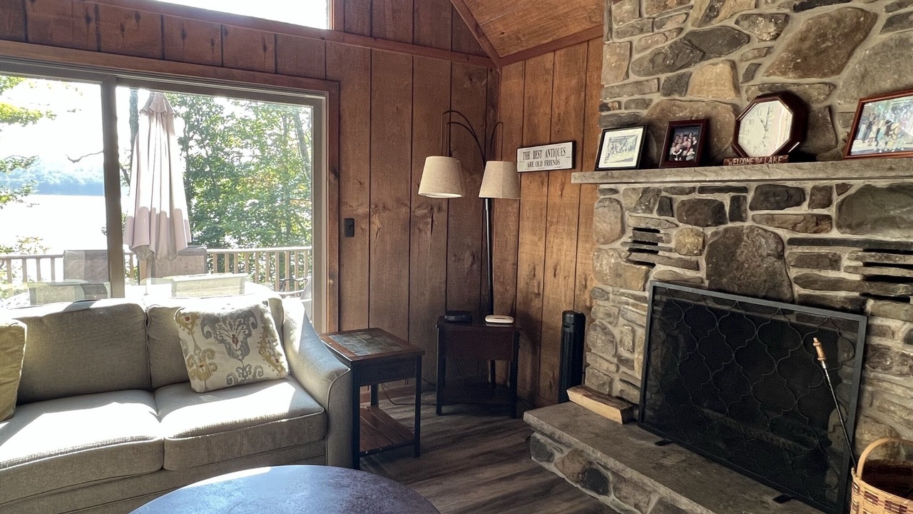 Photo of Livingroom in Lakeville