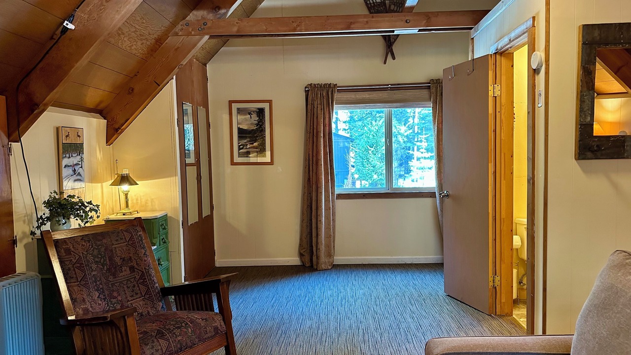 Photo of Livingroom in Tahoe Pines