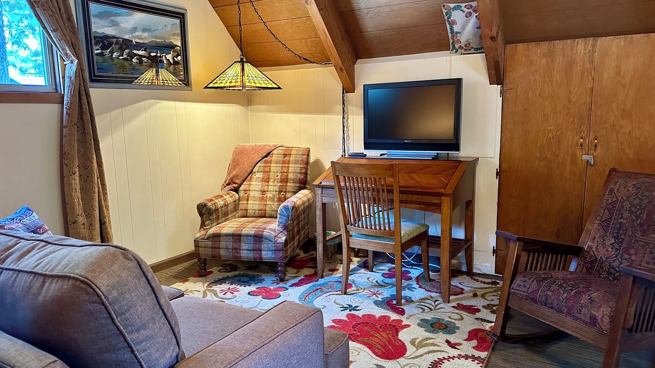Photo of Livingroom in Tahoe Pines