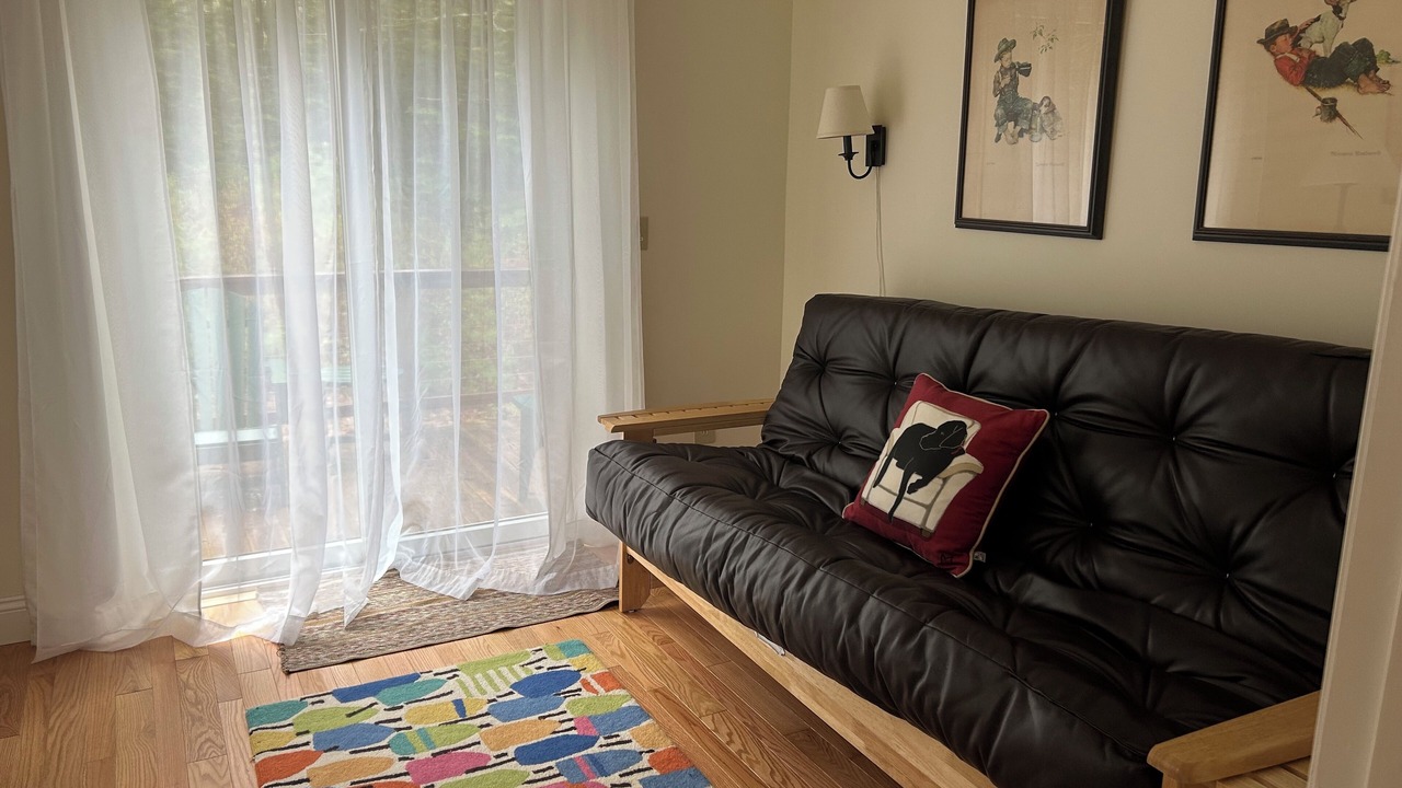 Photo of Bedroom in Hall Quarry